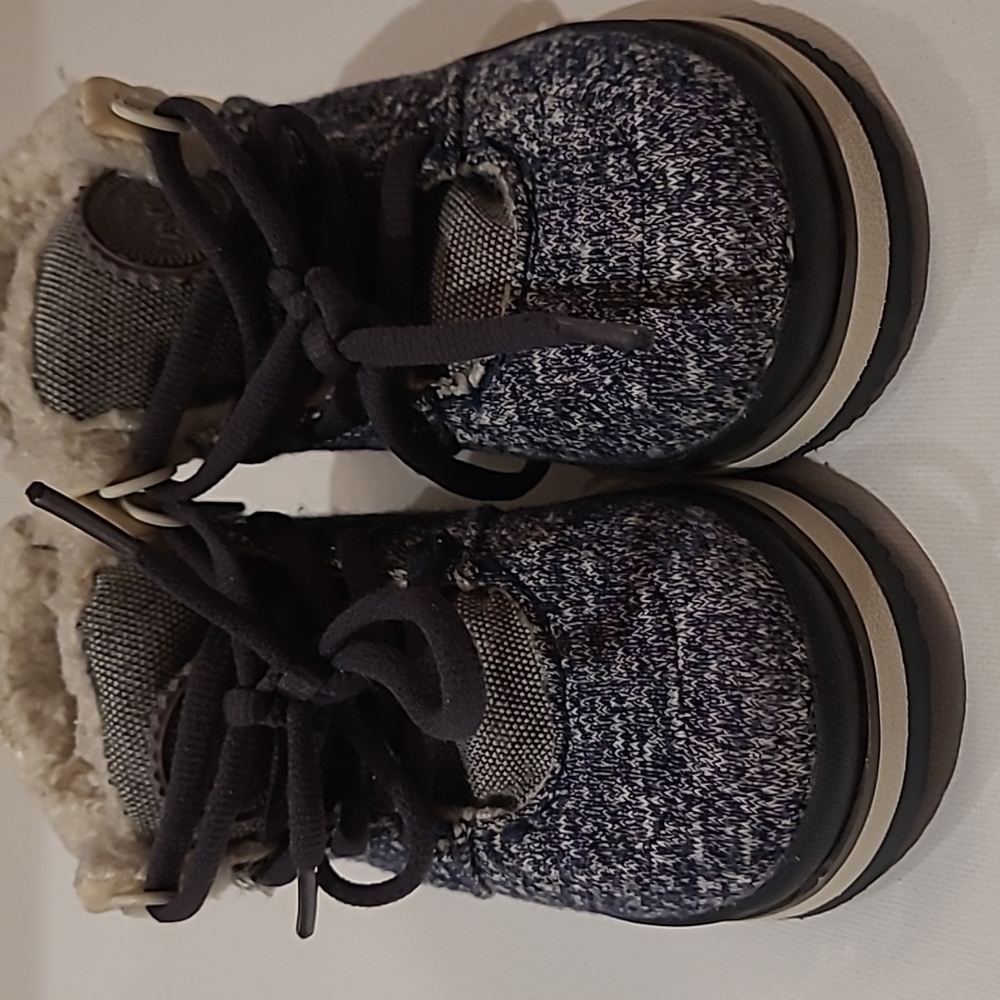 Zara baby shoes  Eur-21 (12-18months)